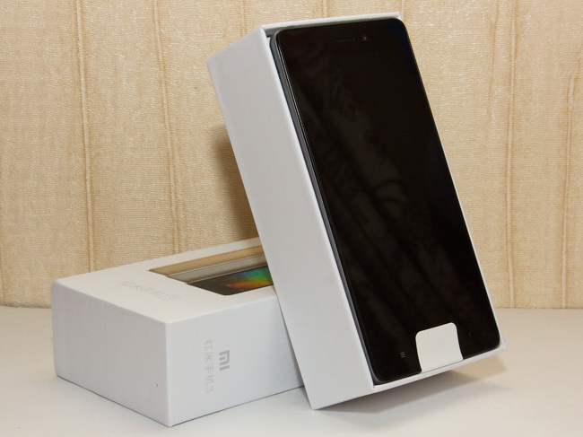Xiaomi Redmi 3 - In box