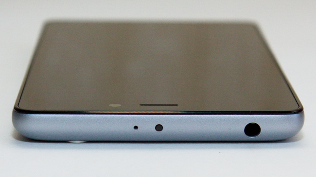 Xiaomi Redmi 3 - Up side