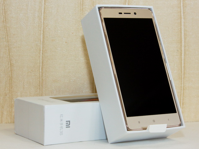 Xiaomi Redmi 3s Review - In box