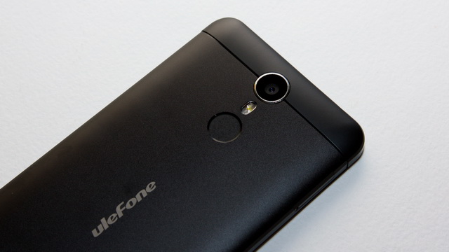 Ulefone Metal Review - Up back side